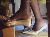 Feet Under The Table - The N.1 Resource for female feet seduction scenes - Videos, pictures and stories of women seducing men with their feet